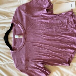 lululemon athletica Mauve Short Sleeve Tee